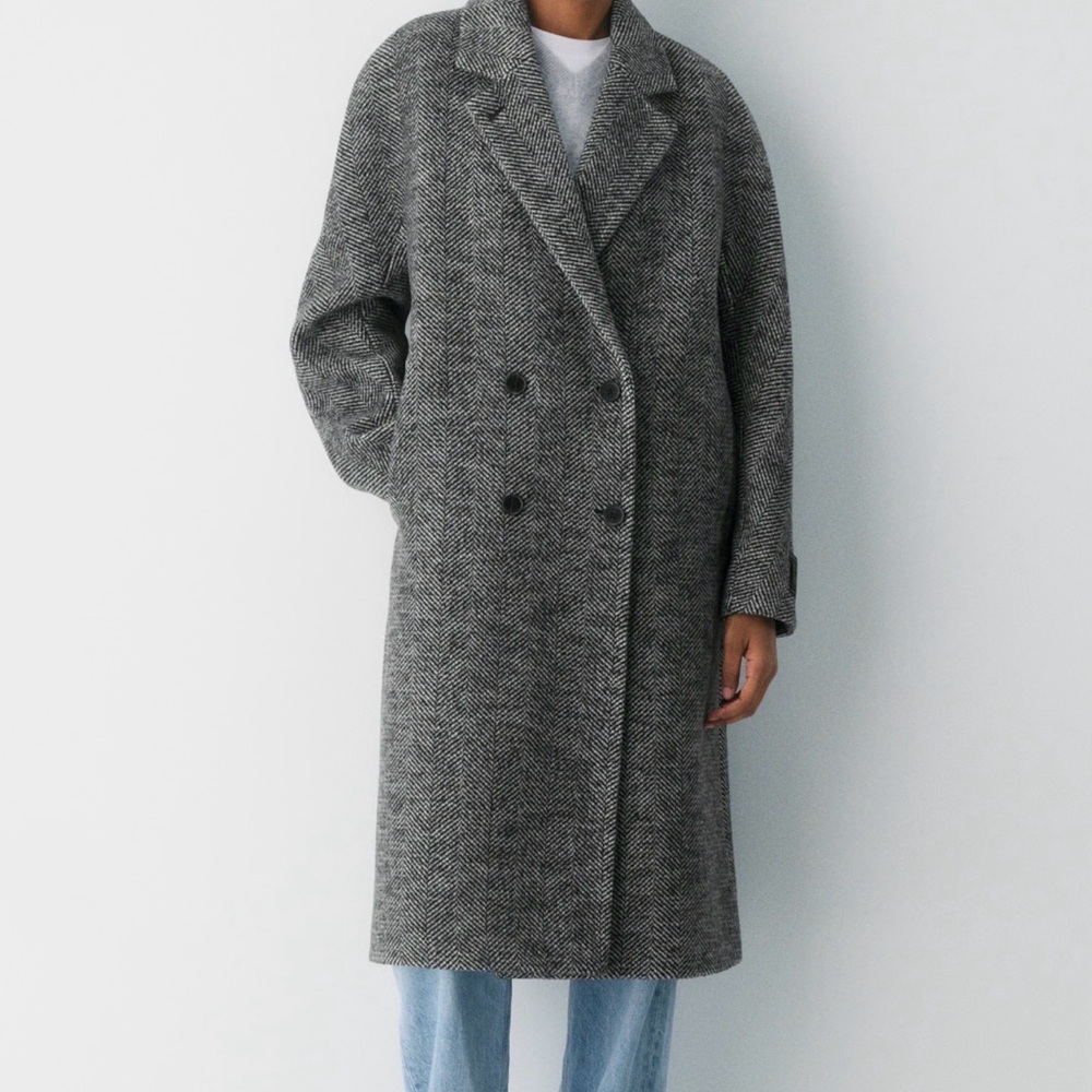 Aritzia slouch in herringbone Black and white wool Coat - Picture 4 of 14